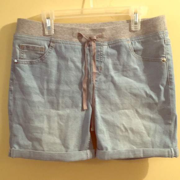 girls shorts size 18
